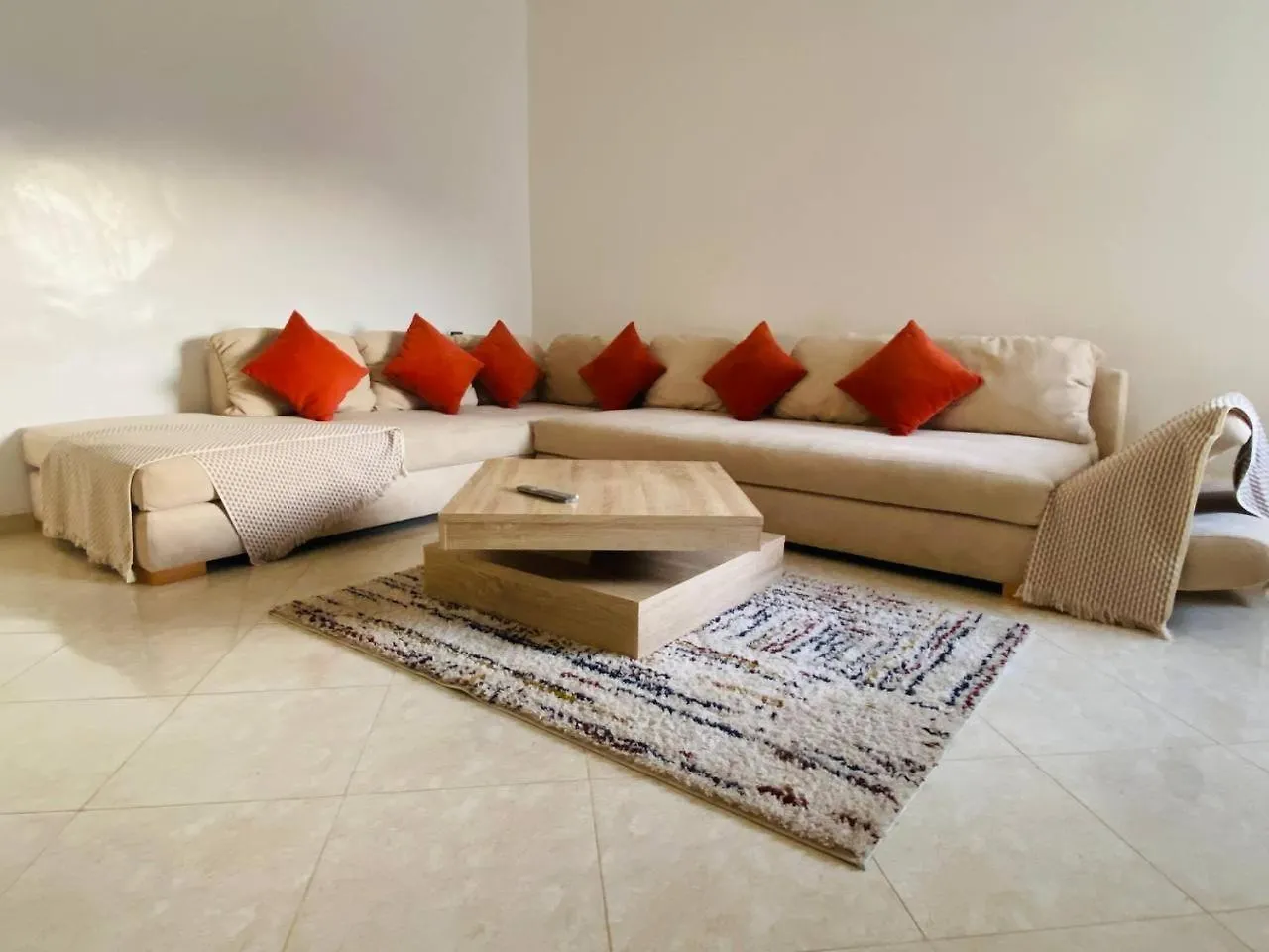 아파트 Superbe Et Calme Appartement 아가디르